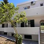 Nisea Apartments